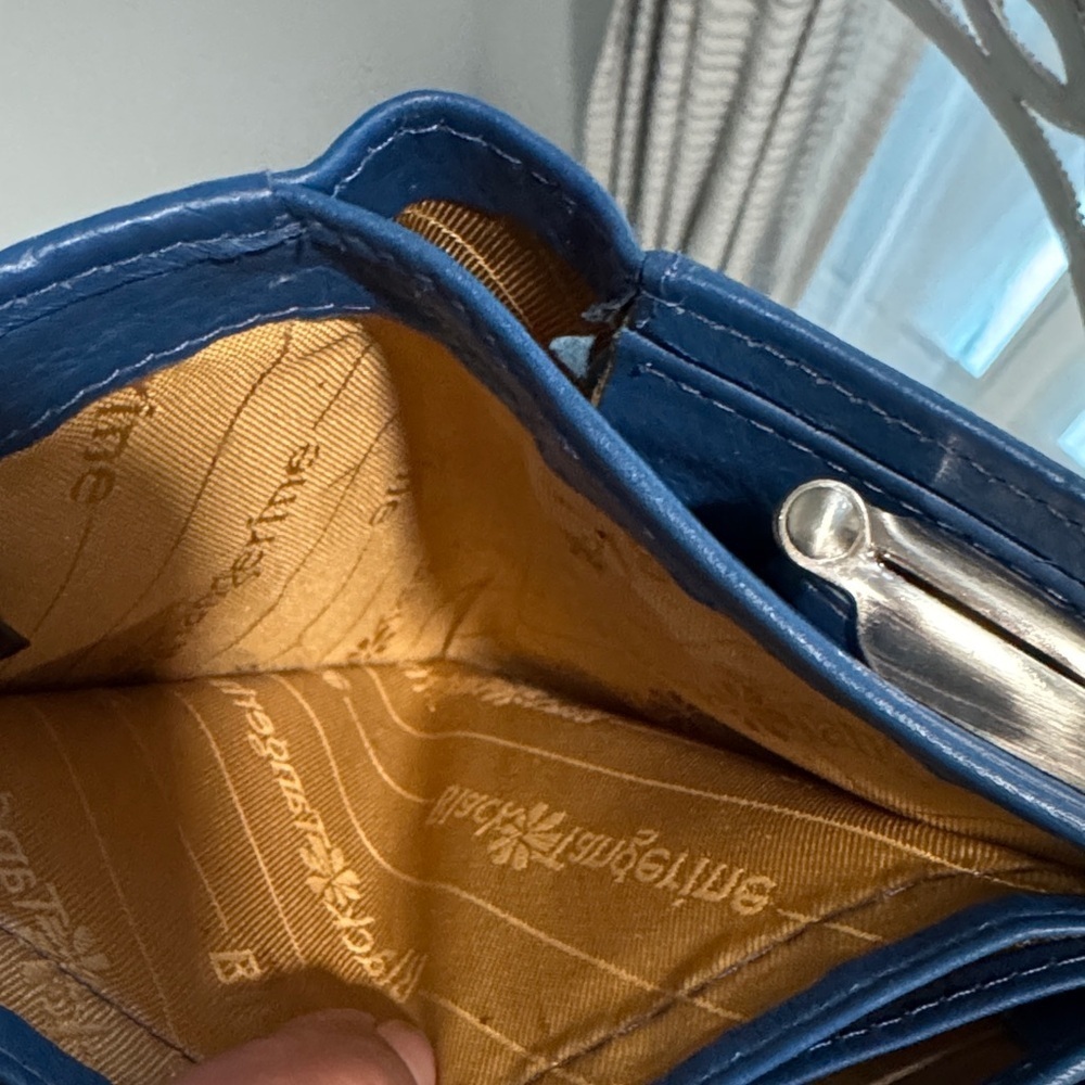 Stanley Classic Blue Wallet - Picture 9 of 13